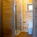 Holiday home Pod Lipami *