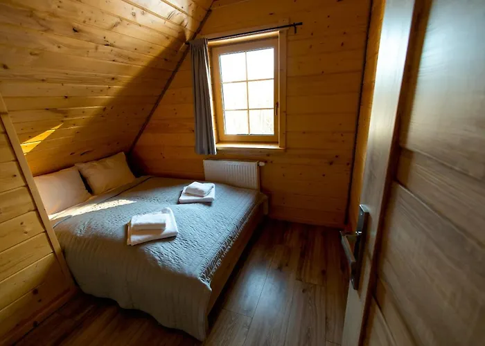 Pod Lipami * 스클라르스카포렘바