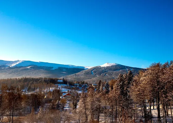 Pod Lipami * 스클라르스카포렘바